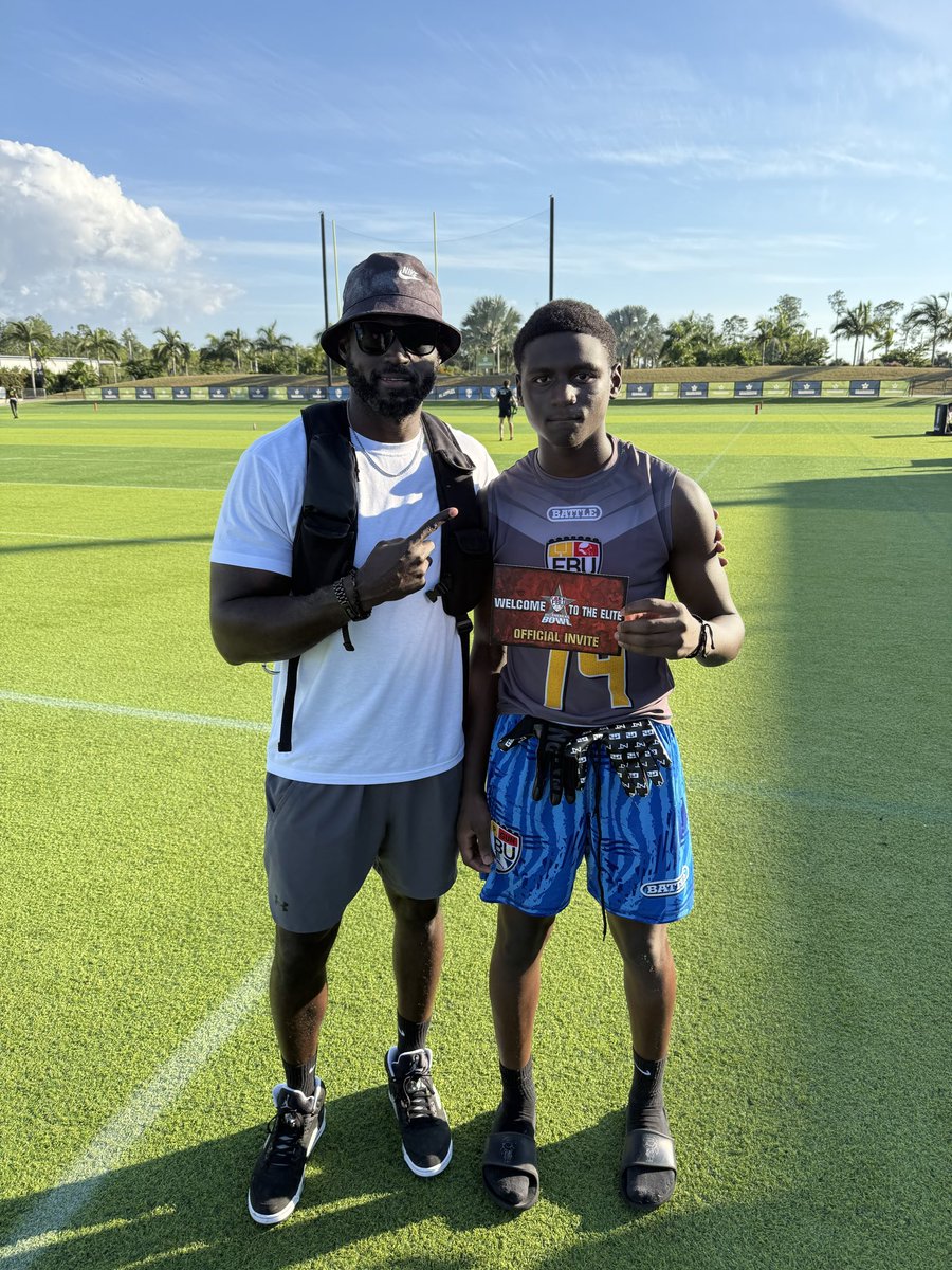 AllenJuneJr's tweet image. BLESSED! FBU Freshmen All-American! I will be playing in the 2026 Game! @FBUcamp @coachGPhillips @corypeoples @CoachSB_4theG @_CoachRich @TrellJones203 @therealkwat @jalyn_phillips @UnderArmour @__AustinButler @PrepRedzoneGA