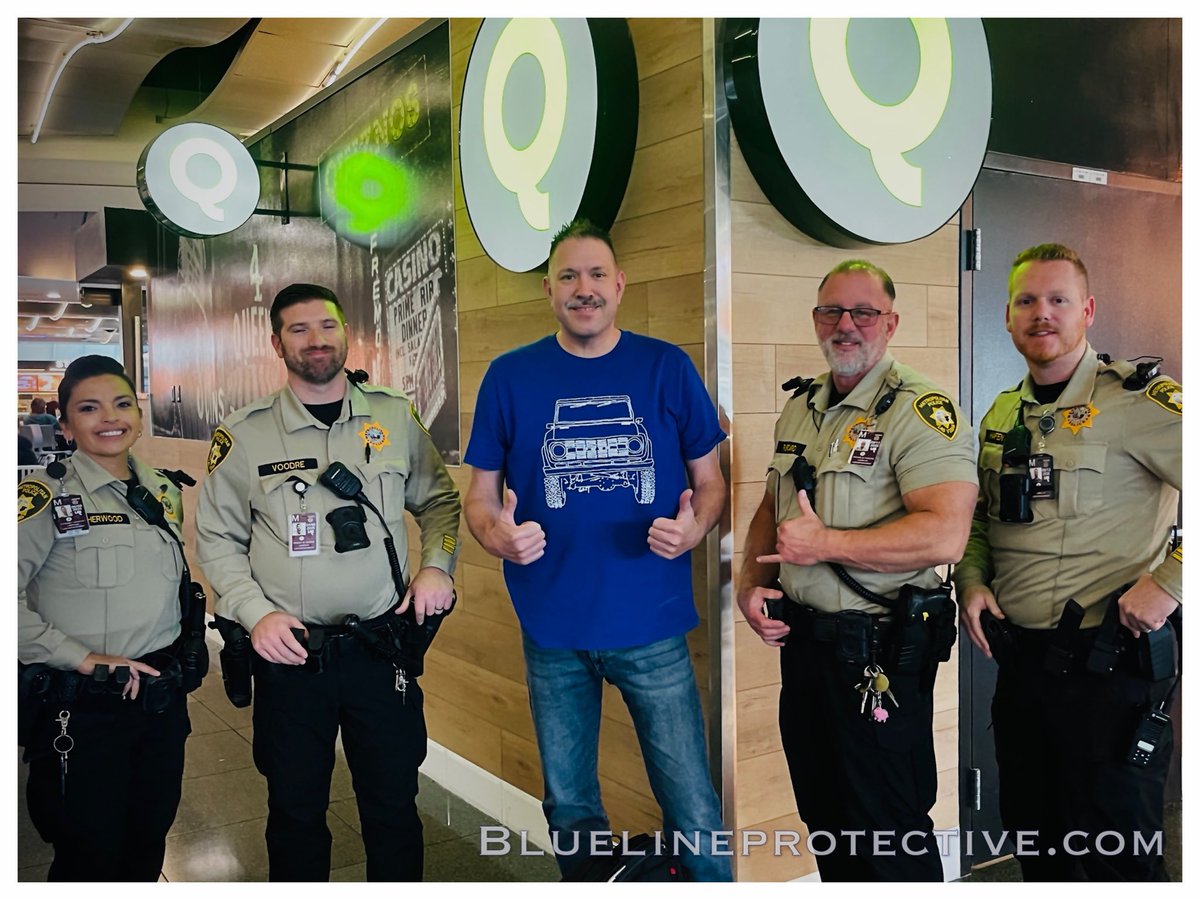 BLPSPatrol's tweet image. Went on a business trip and ran into these fine folks from the @LVMPD. Always great connecting with professionals in the field—no matter what city you’re in. #BlueLineProtective #LVMPD