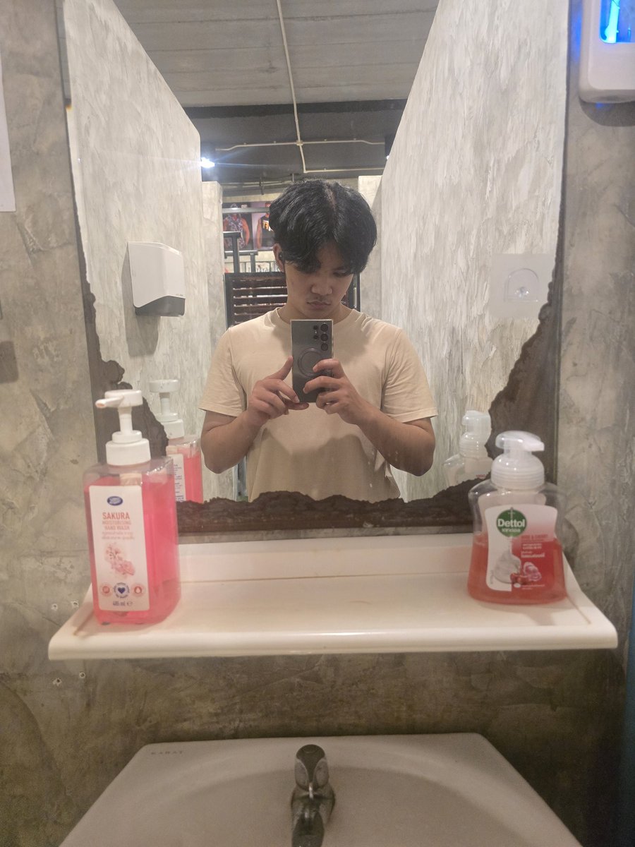 TosoumExe's tweet image. ประยวยเป็นพี่ของประหยัด #บางแสน #พานทอง #พนัสนิคม #อมตะชลบุรี #ชลบุรี