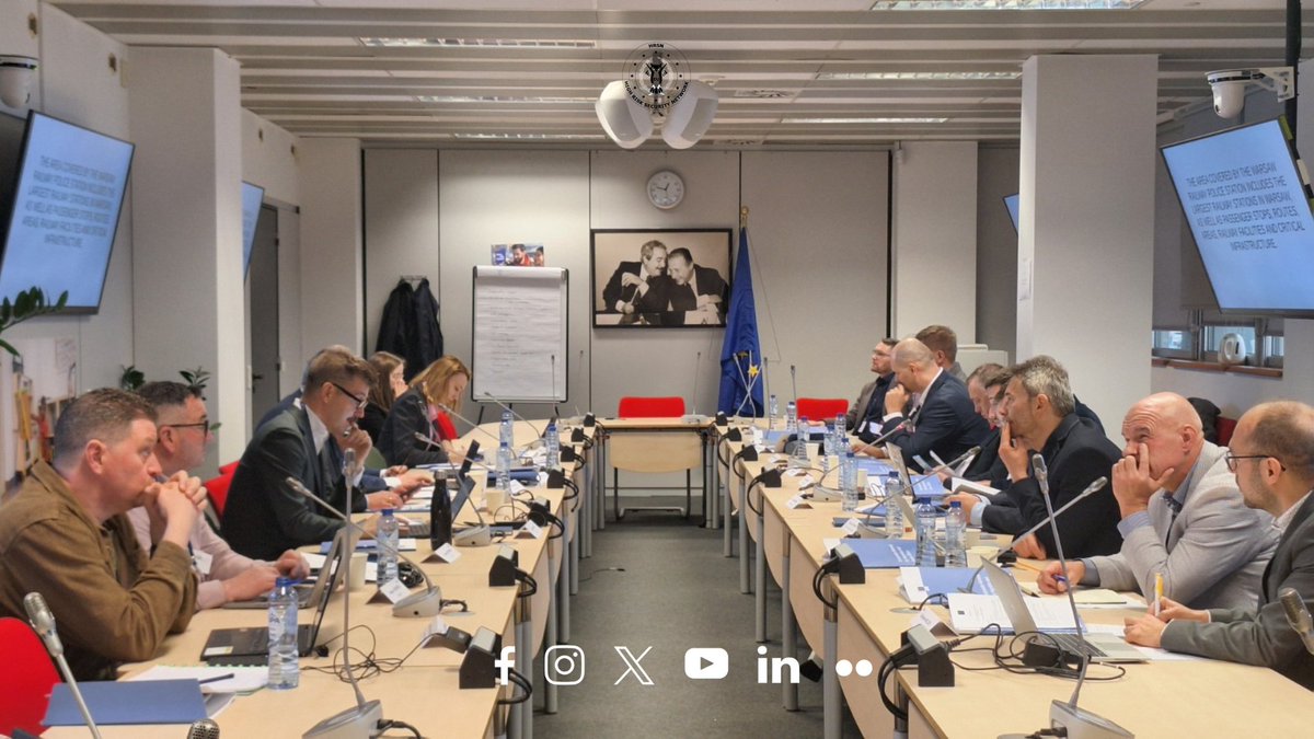 EU_HRSN's tweet photo. On 17–18 Dec HRSN took part in a workshop on Explosive Trace Detection equipment being trialled by Polish Police across the national rail network

Experts from law enforcement EU bodies industry and partners shared practical experience to align capabilities and improve detection https://t.co/c1GtSxIZtv