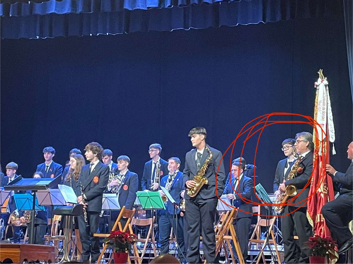 Aquest dissabte Càritas Interparroquial de #Carcaixent ha participat en la matinal solidària donant visibilitat a les diferents realitats socials que ens envolten <a href="/ValenciaCaritas/">Valencia Cáritas</a> Fem que tindre una vida digna deixe de ser qüestió de sort #MentreHiHajaPersonesHiHaEsperança #Nadal