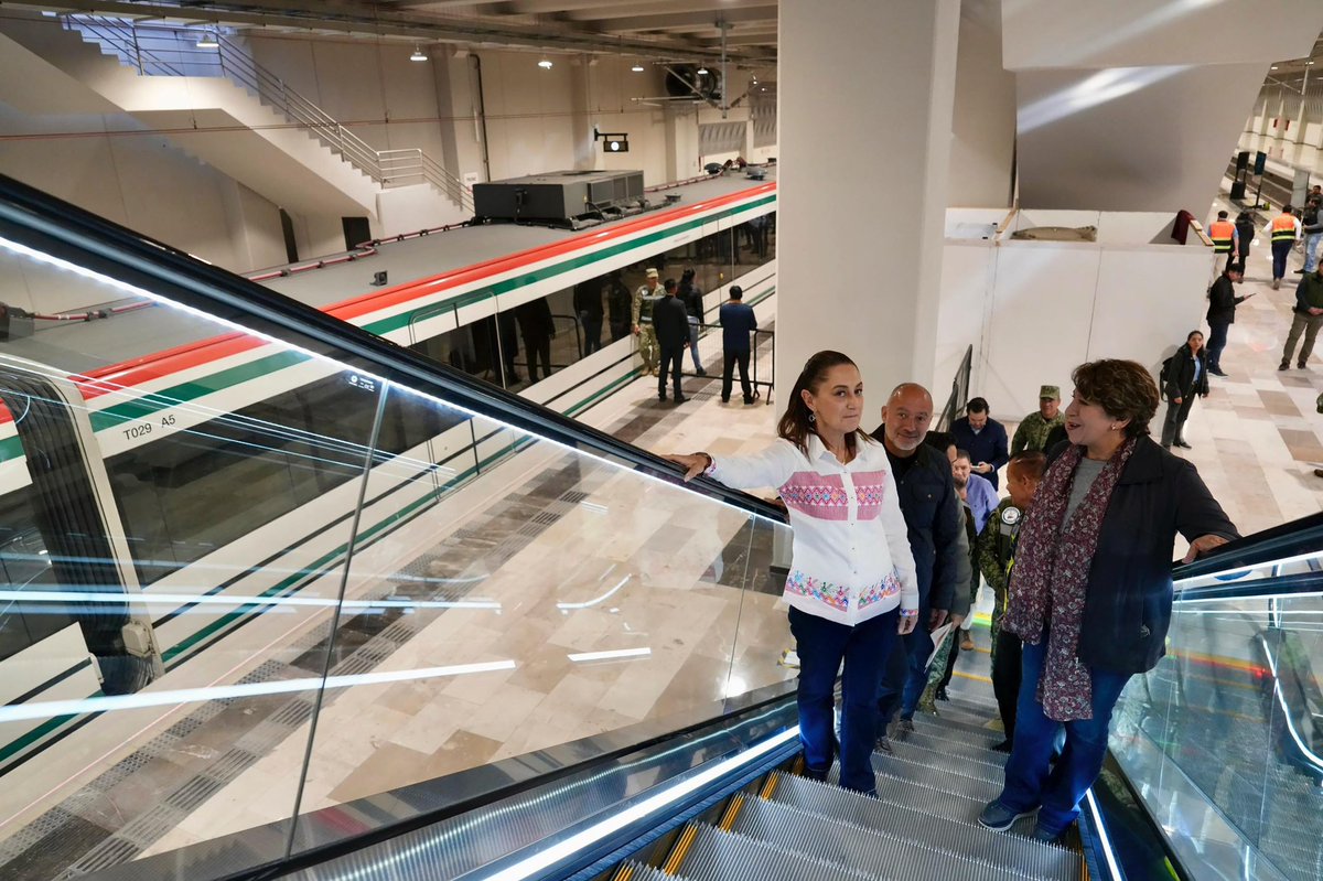 jgnaredo's tweet photo. Ya casi está listo el tren que conectará al AIFA con la Ciudad de México. Se hará el trayecto en menos de 45 minutos.

Y los de oposición estarán rabiosos porque esto potenciará aún más al AIFA, aeropuerto del que han dicho que es una “basura”. https://t.co/V9QjUzXppd