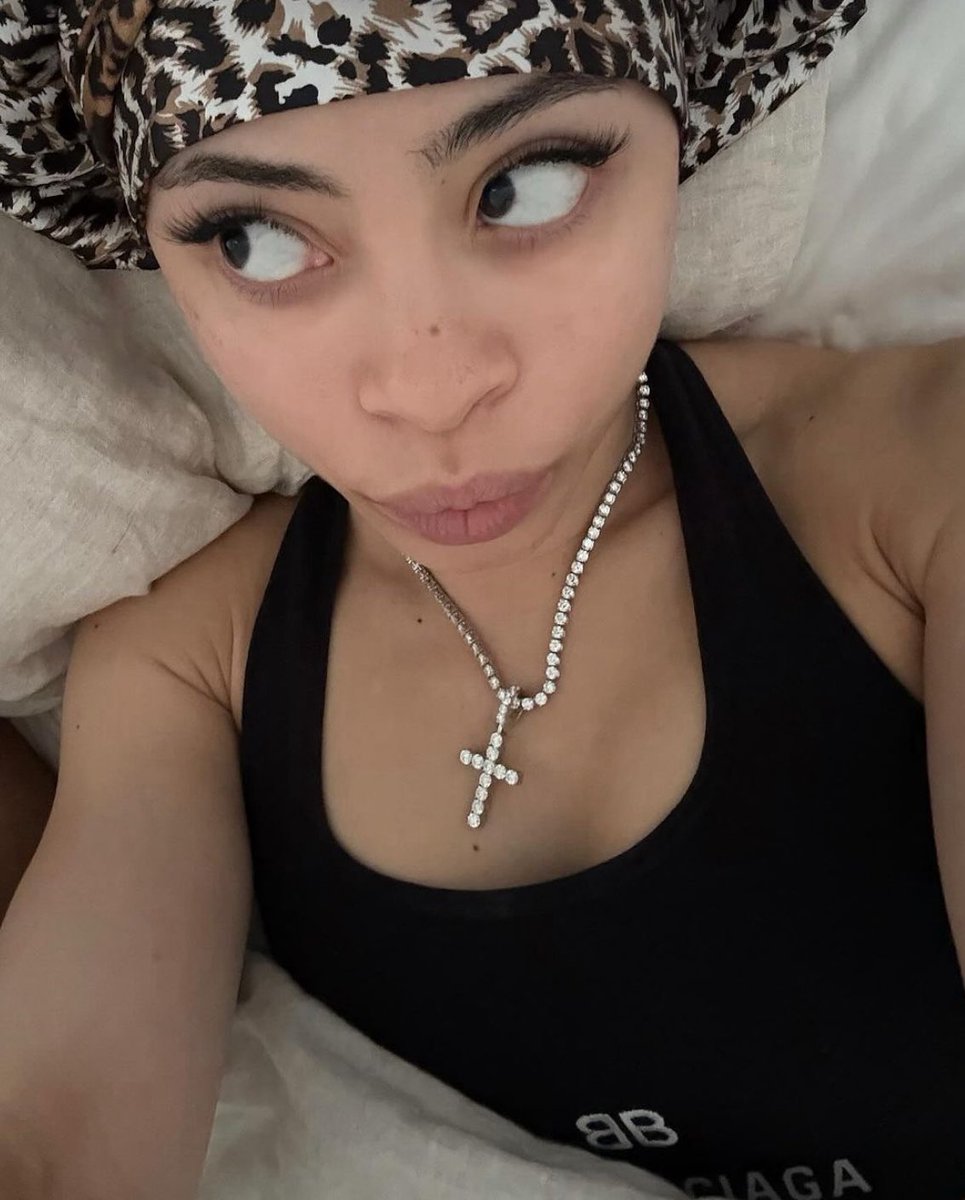 lilgummygoat's tweet image. 