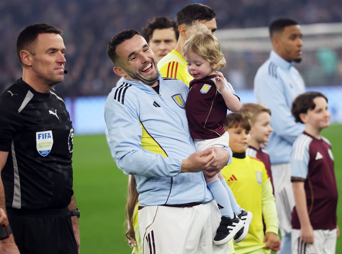 jmcginn7's tweet image. Merry Christmas! Morgan on fire!! UTV! 💜💜