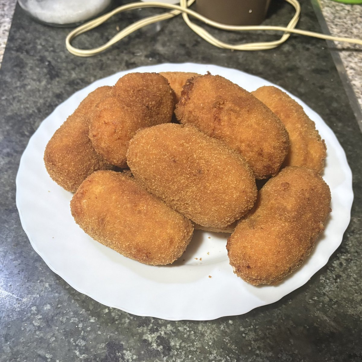 ALREADY ATE ONE AND THEY ARE FUCKING DELICIOUS LETS GOOOOOO