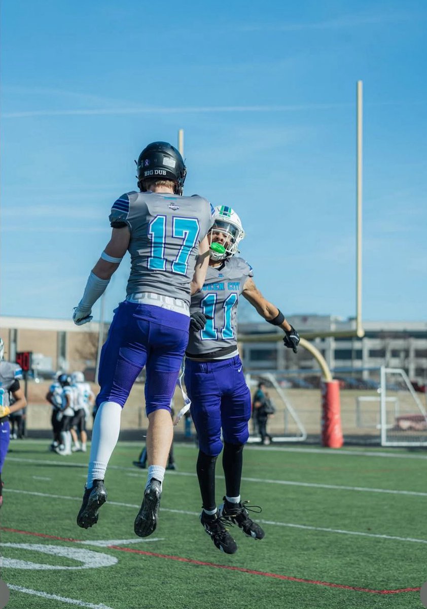 BrenanSchauer's tweet photo. Thanks @qc_seniorbowl for one last high school game. Great experience with top players and coaches. Thanks @CoachHall318 for coming out. 
@pepman704 @BigDubFootball @DrewWitman @CoachD_Dillard @CoachKTinsley https://t.co/9LnI398ARN