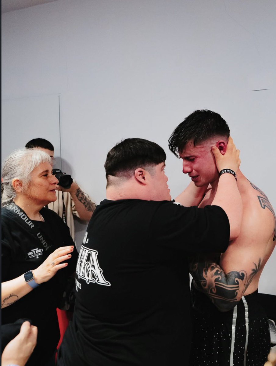 MZZΛ Out of Context tweet media