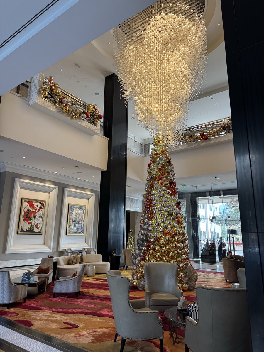 derrickchristy's tweet photo. Visited The Post Oak Hotel at @UptownHouston. I am a follower of @TilmanJFertitta who built this hotel for $1,500,000 per room for $375 million. Beautiful hotel attached to his offices where he has top floor with other tenants like Rockefeller Capital Mgt. Fertitta is now  US Ambassador to Italy and owns @HoustonRockets, Landry’s, Mastros, Bubba Gump Shrimp, Golden Nugget Casino and the list goes on. Author of a great book, Shut Up and Listen.  #Fertitta #houston #christmas