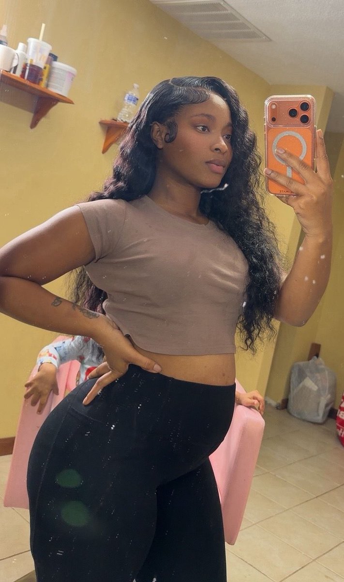 THEREALBRIANTE's tweet photo. hot mommy😍😮‍💨🩷 https://t.co/1XcRTpFj8v