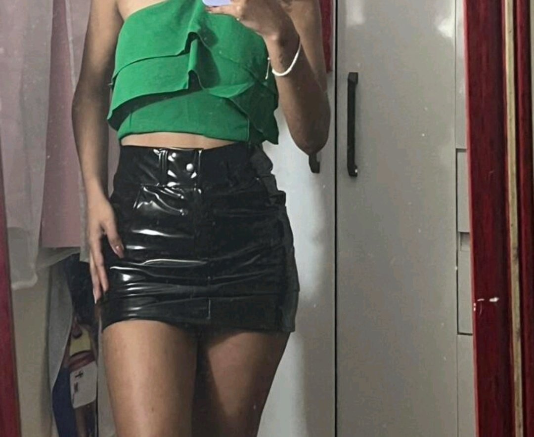 luluh_2007's tweet photo. look de domingo 😈💅🏻👀 https://t.co/1K61TcwltD