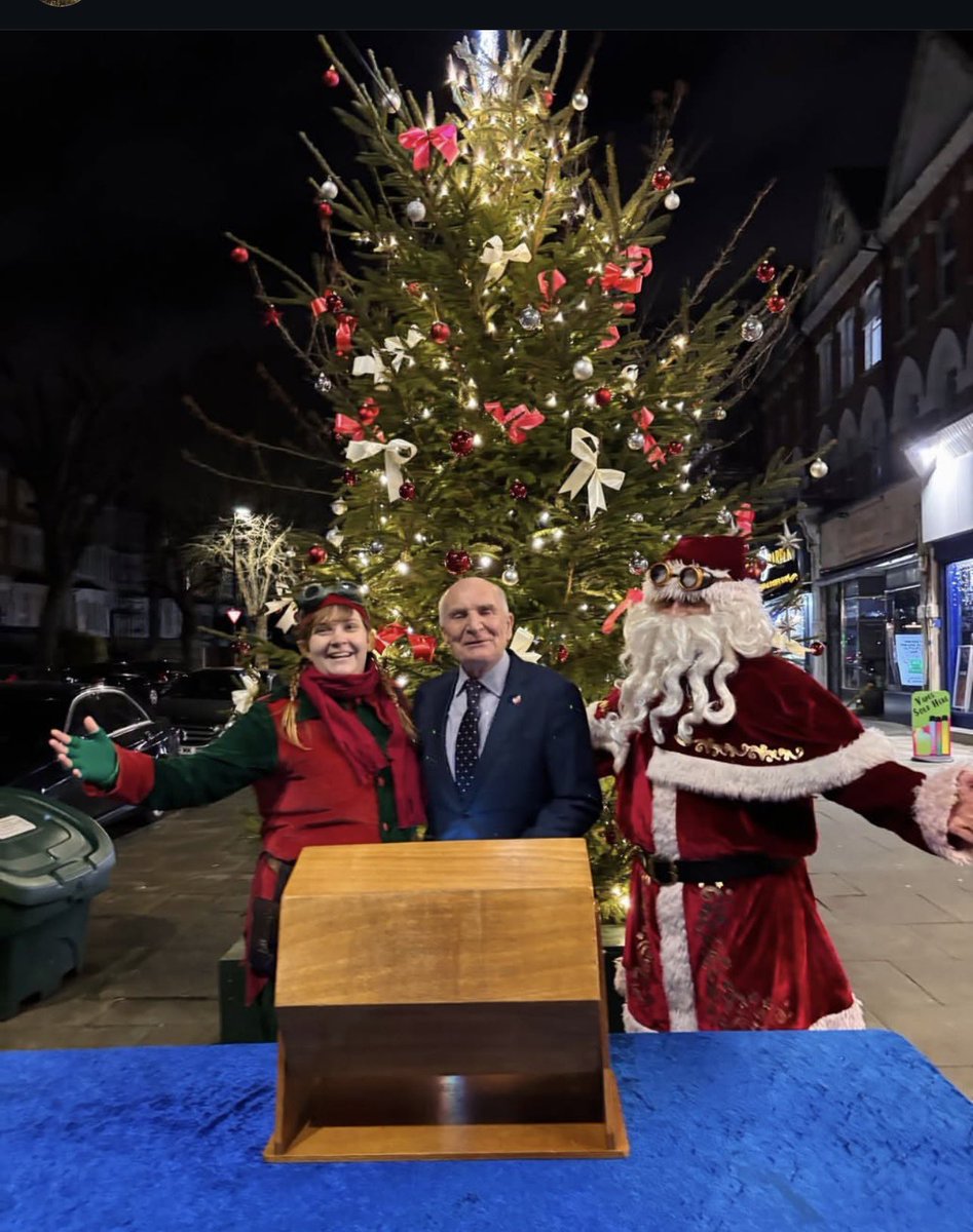 DrAyshaRaza's tweet photo. Wonderful @InWestEaling #ChristmasRaffle evening last night! The #Poundster was on form &amp; lots of money raised for very worthy cause @EalingSoup Our borough is blessed with such generous businesses &amp; communities supporting those that are struggling. https://t.co/tJQXIraF7v