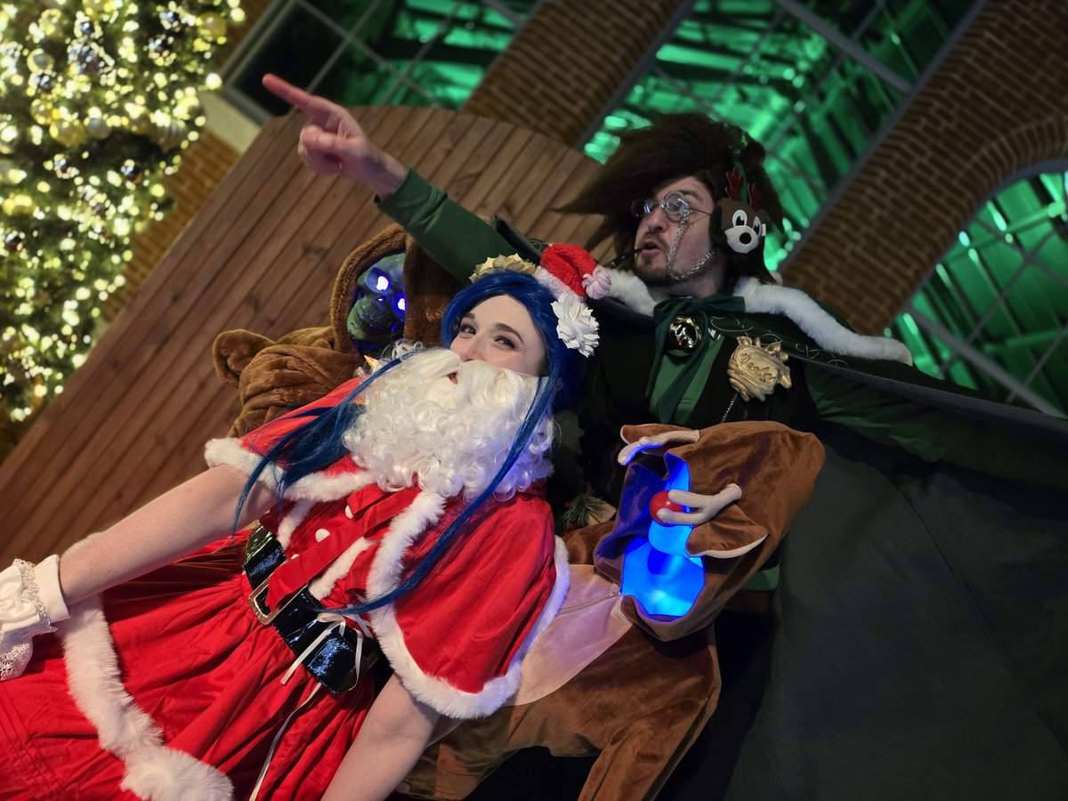 Goff Cosplay tweet media