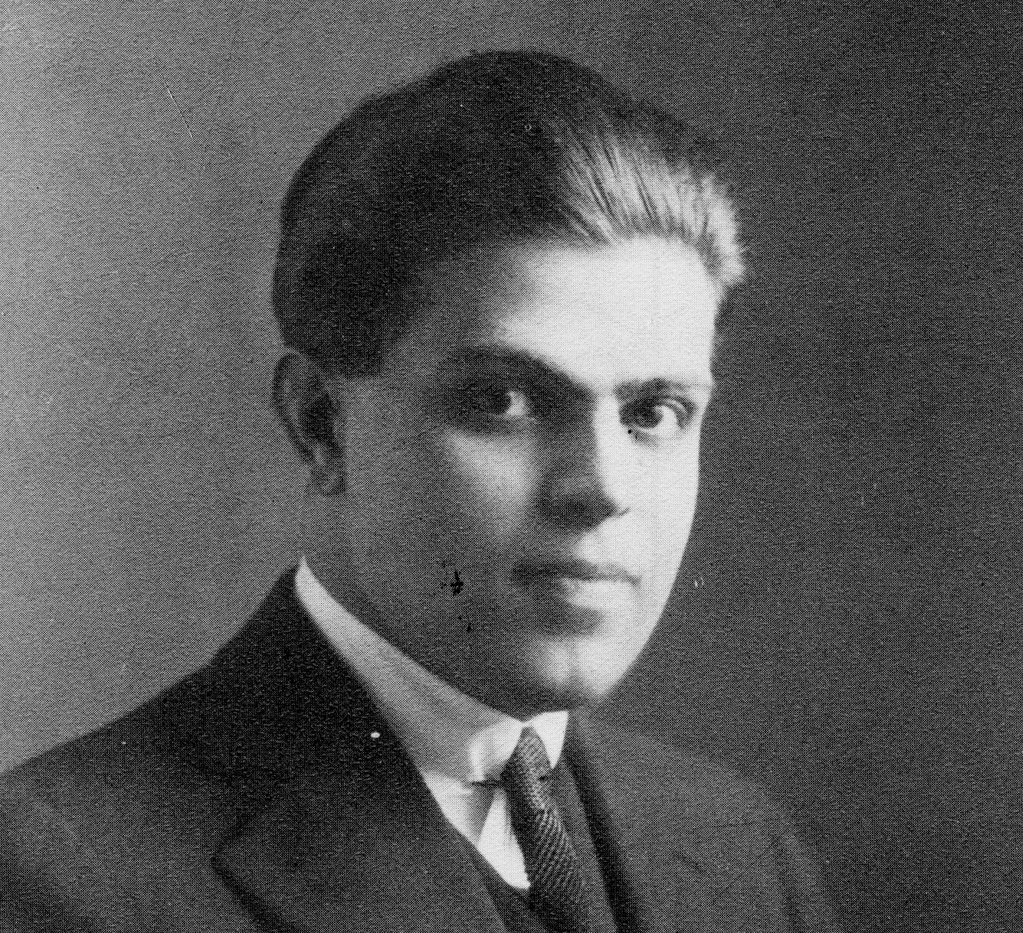 «Ante la imbecilidad hasta los dioses mismos son impotentes».

Alberto Adriani