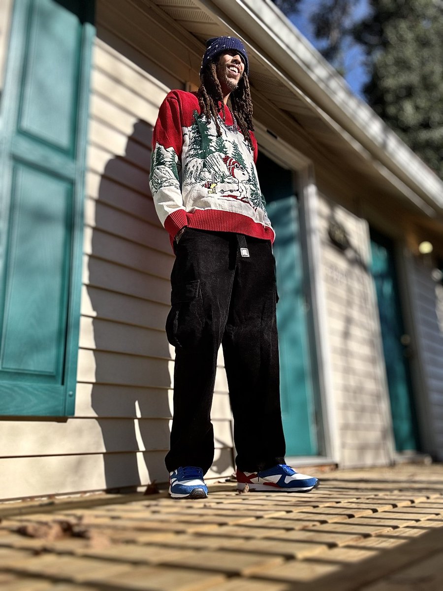 #sundaysmiles

It’s (almost) Christmas TYME ‘n’ da citty …

#GeeCLaY