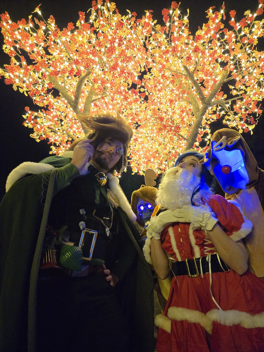 Goff Cosplay tweet media