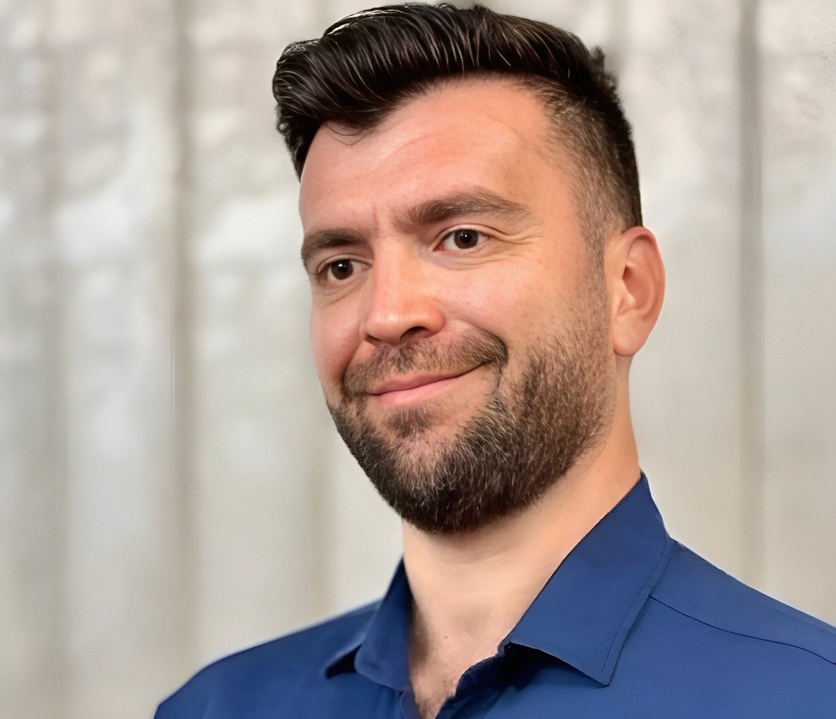 XLOG4RX's tweet image. یلدای تو هم مبارک، داغ به دل نشسته... #بهنام_زارعی