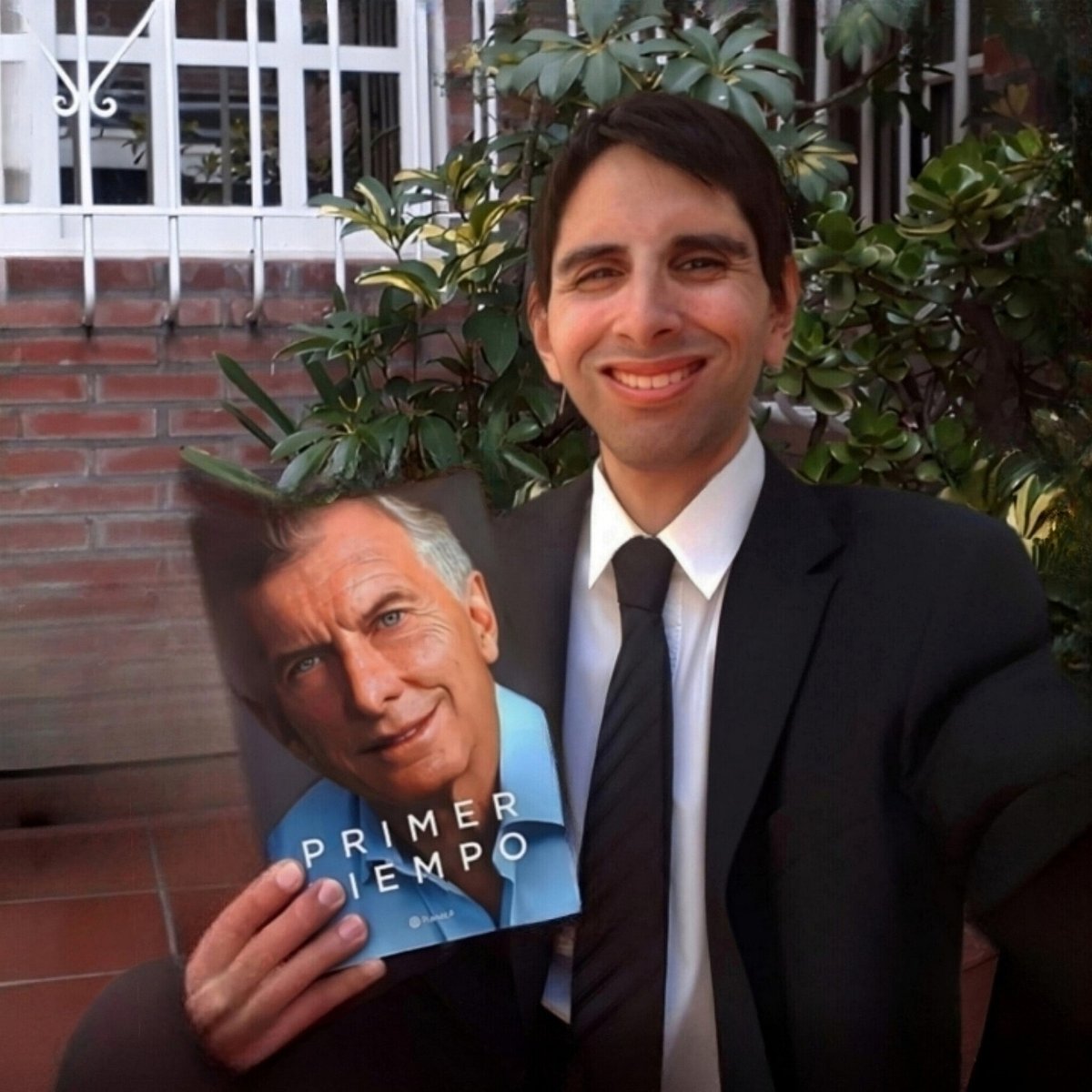 Quiero decir que si hay algo que nunca me voy a arrepentir en mi vida es haber votado al Ingeniero Mauricio Macri para ser nuestro Sr. Presidente de la Nación.