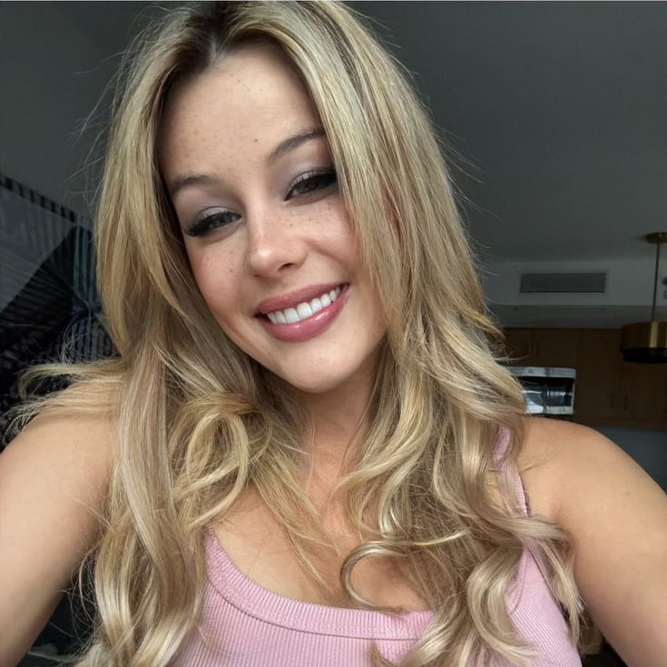 bethnewman12's tweet photo. @mszrsmerci Thanks for your love and support message me directly https://t.co/yrURgf5ucN