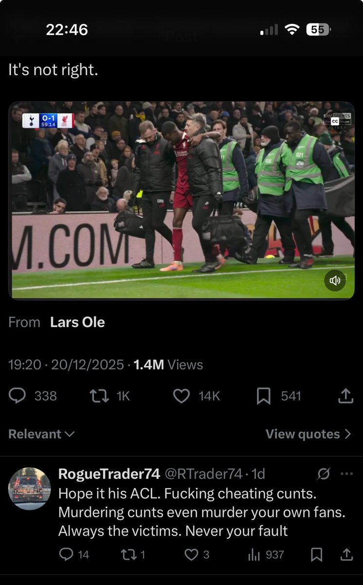 MickDavies12's tweet photo. @LFCTransferRoom Make this prick famous😡😡😡 https://t.co/HctlW4wXUl