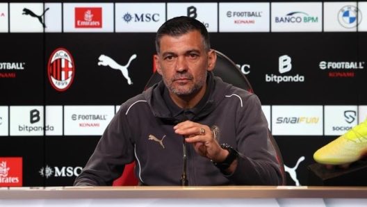 NicoSchira's tweet photo. Ancora Sergio #Conceicao: “Attorno alla squadra l’ambiente non era buono. La dirigenza dell’#ACMilan non mi ha supportato. Le faccio un esempio: dopo aver vinto la Supercoppa giocammo col Cagliari. In quel periodo giravano già le voci che il club stesse seguendo altri allenatori” https://t.co/73kr9u5TG6
