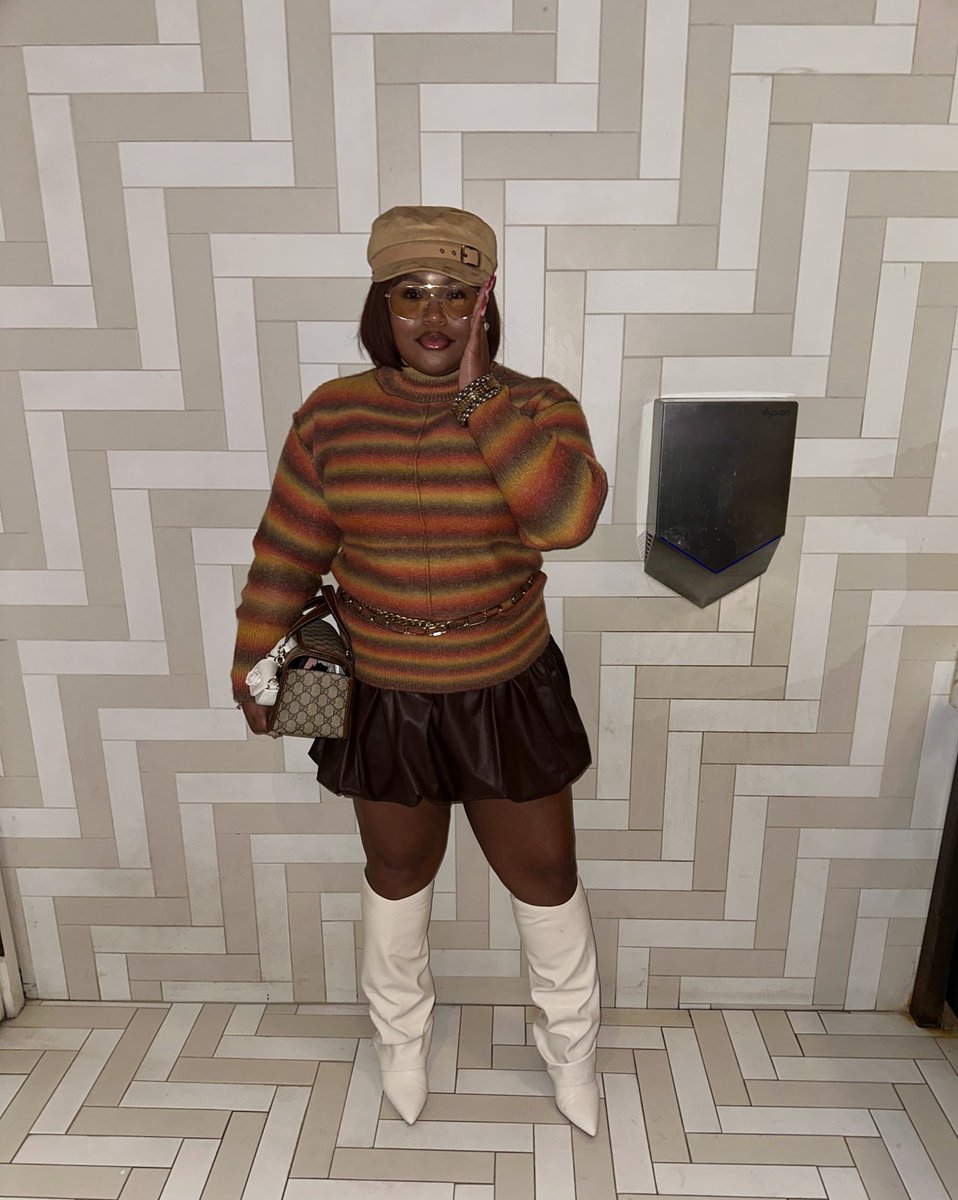 🎱 & Em Jay G tweet media