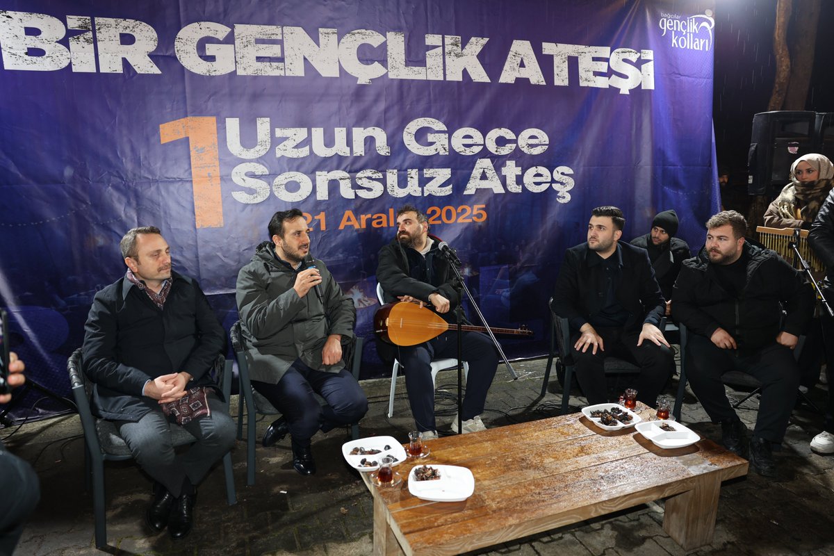 Akgencbagcilar's tweet photo. BİR GENÇLİK ATEŞİ 🔥
22 Mahalle Yönetimimizle Kirazlıbent tabiat parkında 1 Uzun Gece, 1 Sönmez Ateş” diyerek yaktığımız Bir Gençlik Ateşi, müzikler, halaylar ve oyunlarla geceye damga vurdu. Coşku ateş başında buluştu, gençliğin enerjisi alana yayıldı. İl Başkanımız Abdullah Özdemir ve İl Gençlik Kolları Başkanımız Nevzat Yüce’nin katılımlarıyla programımız daha da güçlendi. Bu ateş hiç sönmeyecek! 🔥