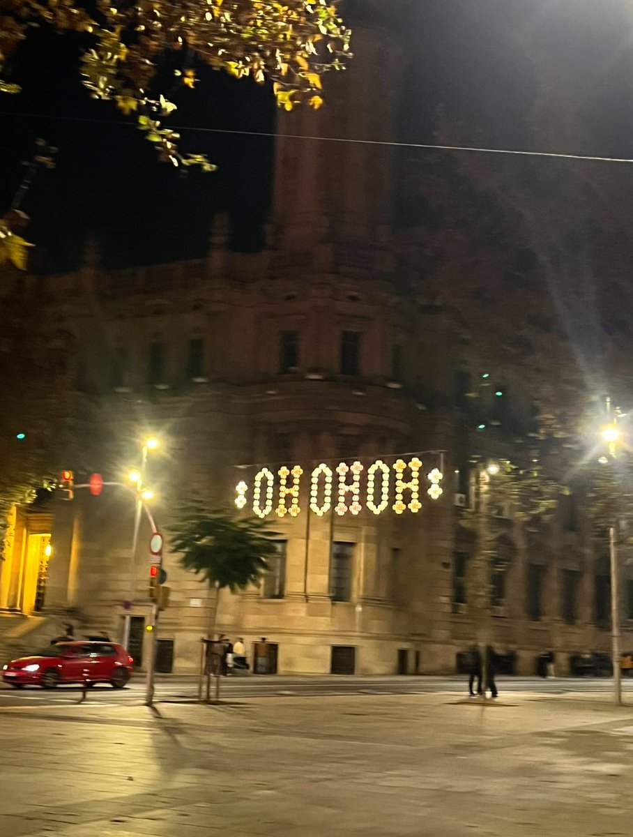Oodem parlar de la sexualització dels llums de NADAL de Barcelona??? Tot perdut!
