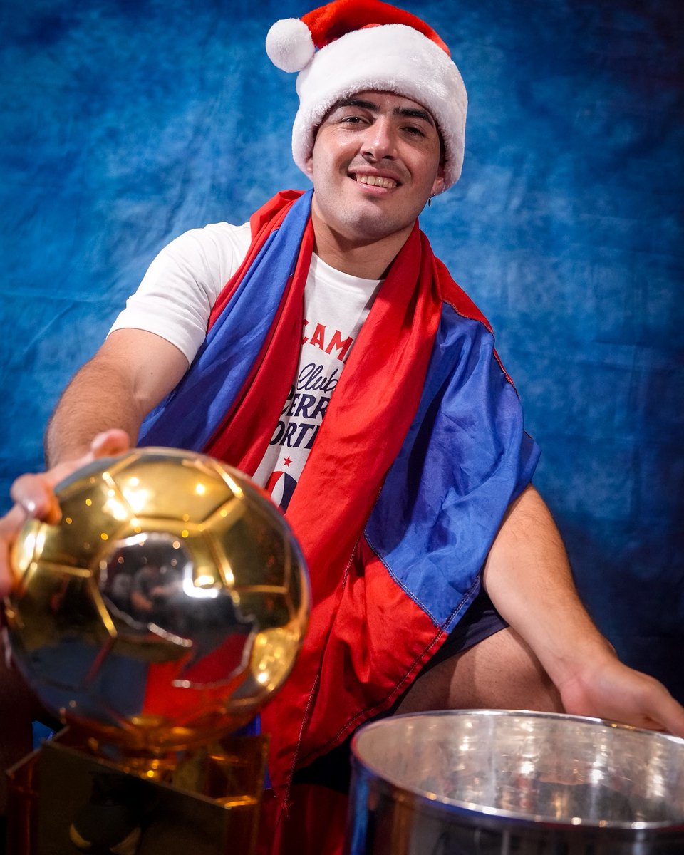 𝑌𝑎 𝑠𝑒 𝑎𝑐𝑒𝑟𝑐𝑎 𝑛𝑜𝑐ℎ𝑒 𝑏𝑢𝑒𝑛𝑎…🎄🎅