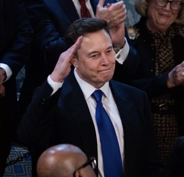 MAGAVoice's tweet image. BREAKING 🚨 Elon Musk just told his 230 Million followers that Tim Walz is GUILTY of hiding “Vast Fraud”

Throw Tim Walz in PRISON