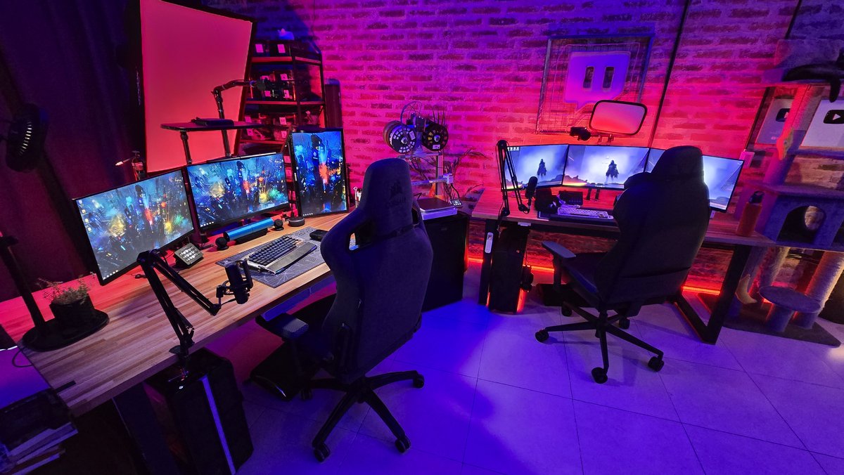 drigo's tweet image. Se termina 2025 y así nos quedó el setup este año.