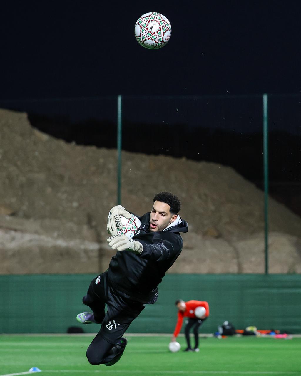 الأحق بحراسة مرمى منتخب مصر هو ــــــــــــــــــــــــــ 