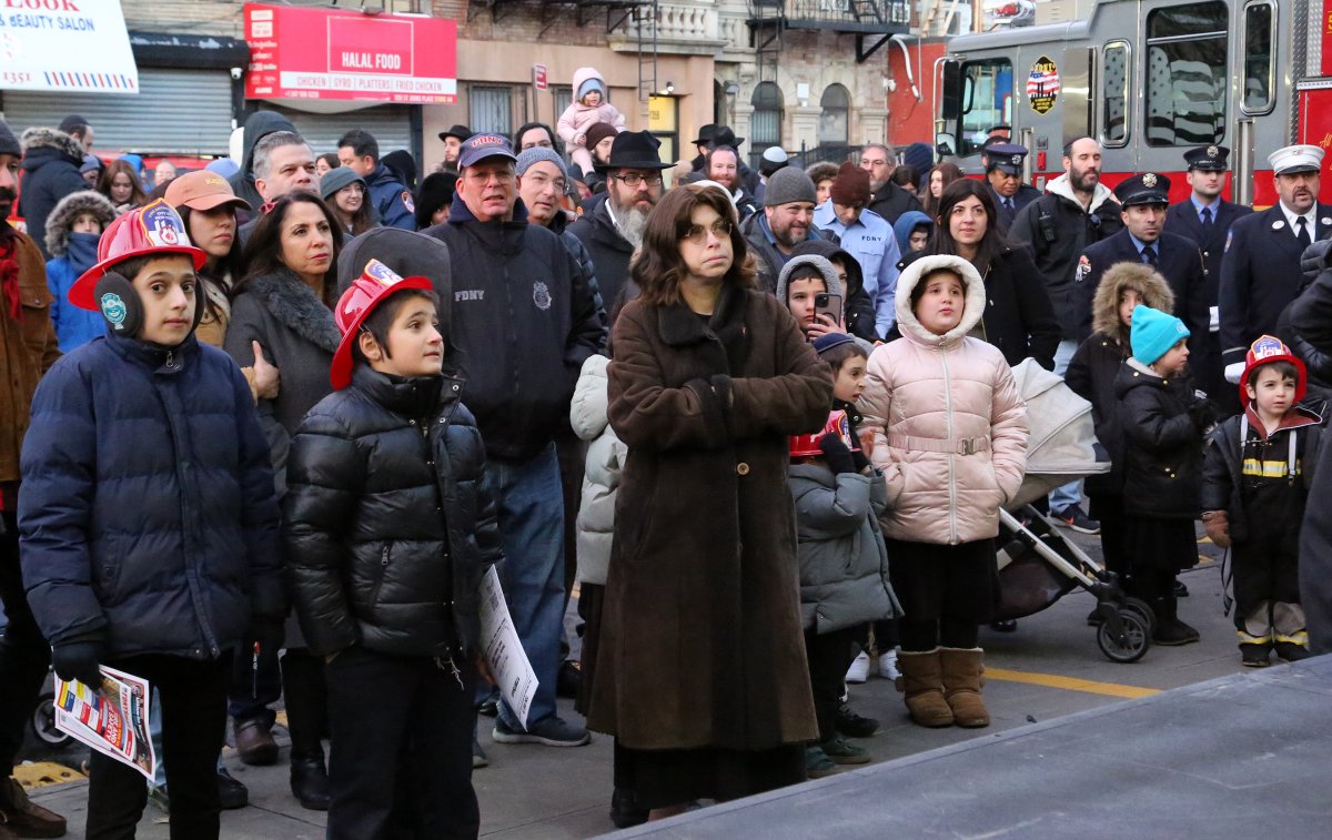 FD4D's tweet image. FDNY News – Tonight to mark the 8th Night of Chanukah the FDNY hosted the community for a Menorah Lighting ceremony the quarters of Battalion 38, Engine 234, and Ladder 123 on Saint Johns Place in the Crown Heights section of Brooklyn. Among those in attendance were Acting…