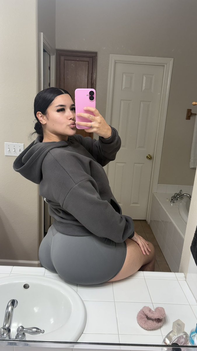 lexxxxbabyyy's tweet image. hey twitter