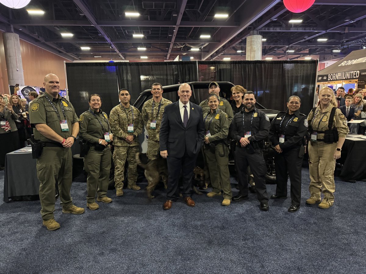 RealTomHoman's tweet image. At TPUSA’s AmericaFest conference this weekend 
it was my pleasure to stop by the DHS booth area to greet some of the fine men and women of DHS who were recruiting patriots for critical law enforcement missions. 

I also had the opportunity to address the TPUSA crowd and give…
