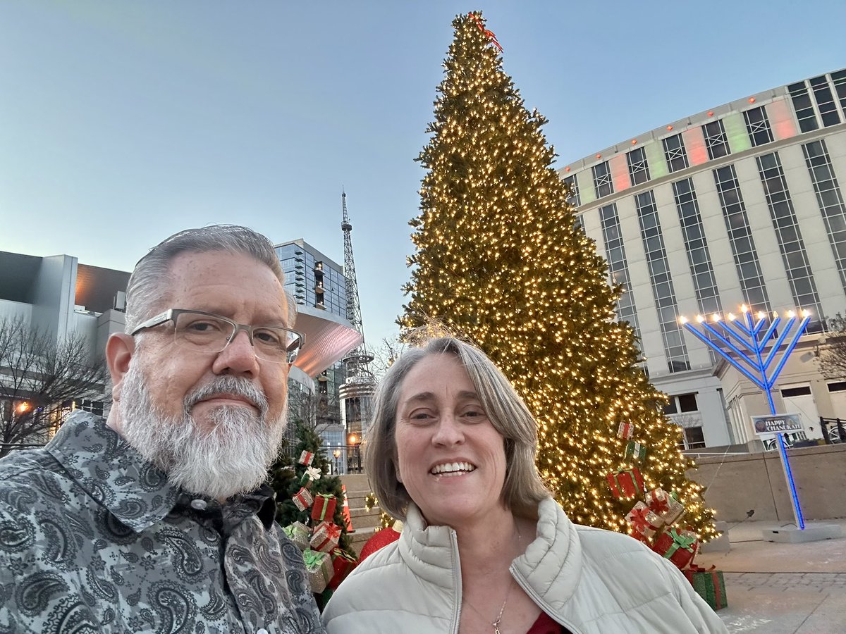 DadsPrayerCoach's tweet photo. Date night with my hot wife, experiencing Handel’s Messiah by the Nashville Symphony Orchestra and Choir. Outstanding! https://t.co/7fPy5CnLR1