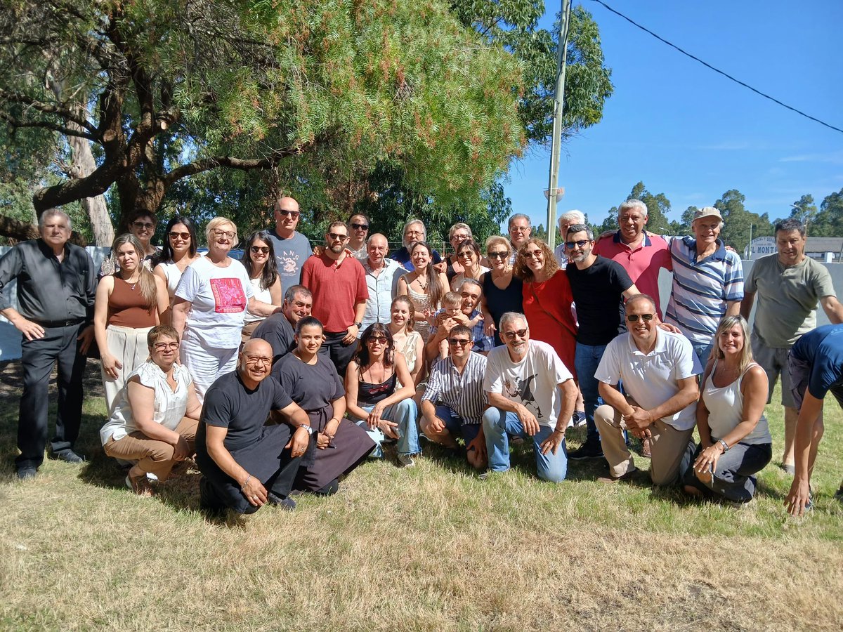 blancarodgon's tweet image. Y un domingo nos juntamos a celebrar! Luego de un año intenso de trabajo llegó el momento de festejar y renovar energías con el afecto de esta barra de compañeras y compañeros. Confirmando el compromiso y la unidad.