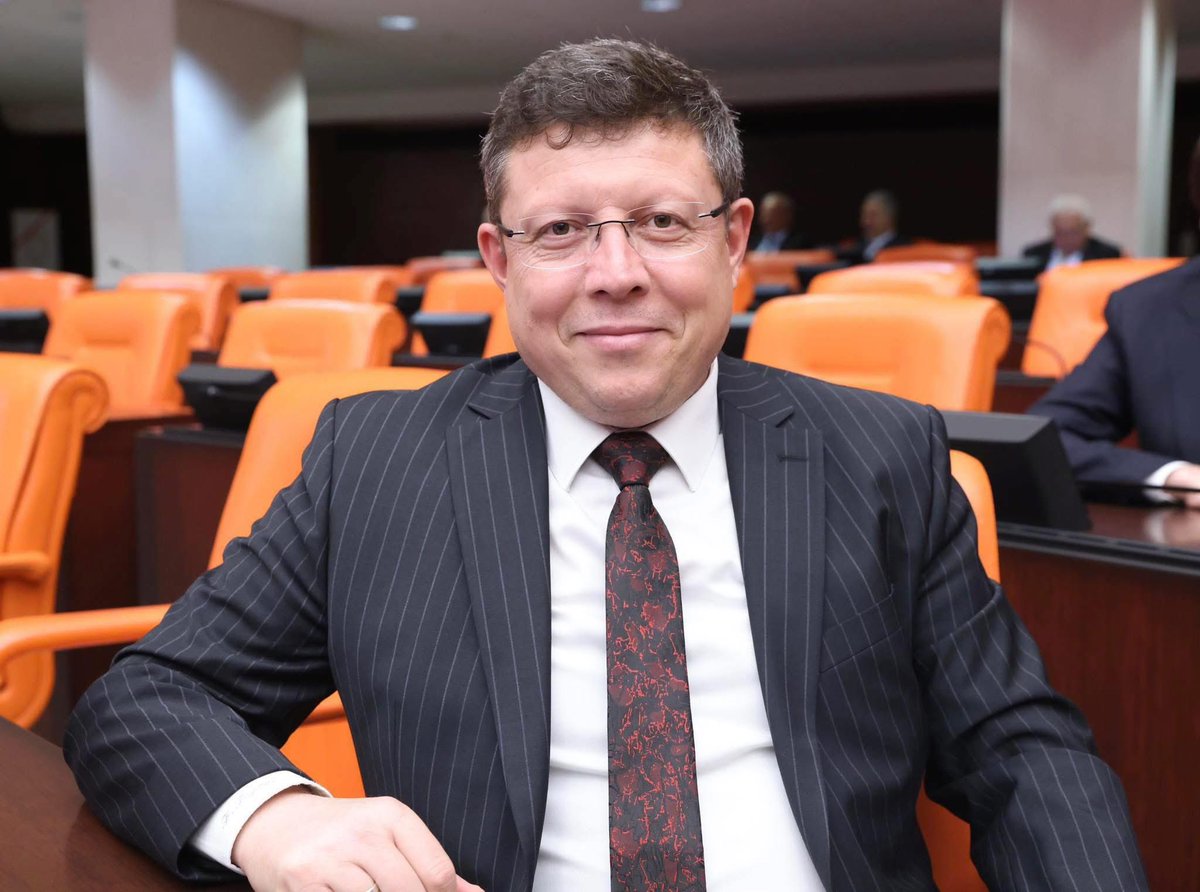 📌 TBMM
⏰ 23.13

14 gün boyunca aralıksız bir şekilde görüşmelerini gerçekleştirdiğimiz 2026 Yılı Merkezi Yönetim Bütçe Kanunu Teklifi ile 2024 Yılı Merkezi Yönetim Kesin Hesap Kanunu Teklifi Gazi Meclisimizde kabul edilmiştir.++