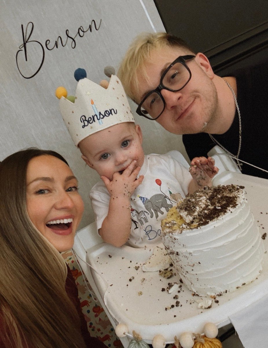 Happy 1st birthday, Benson.

You’ve filled our lives in ways we never knew were possible, and we love you more than words could ever say. 

Don’t grow up too fast 💙
