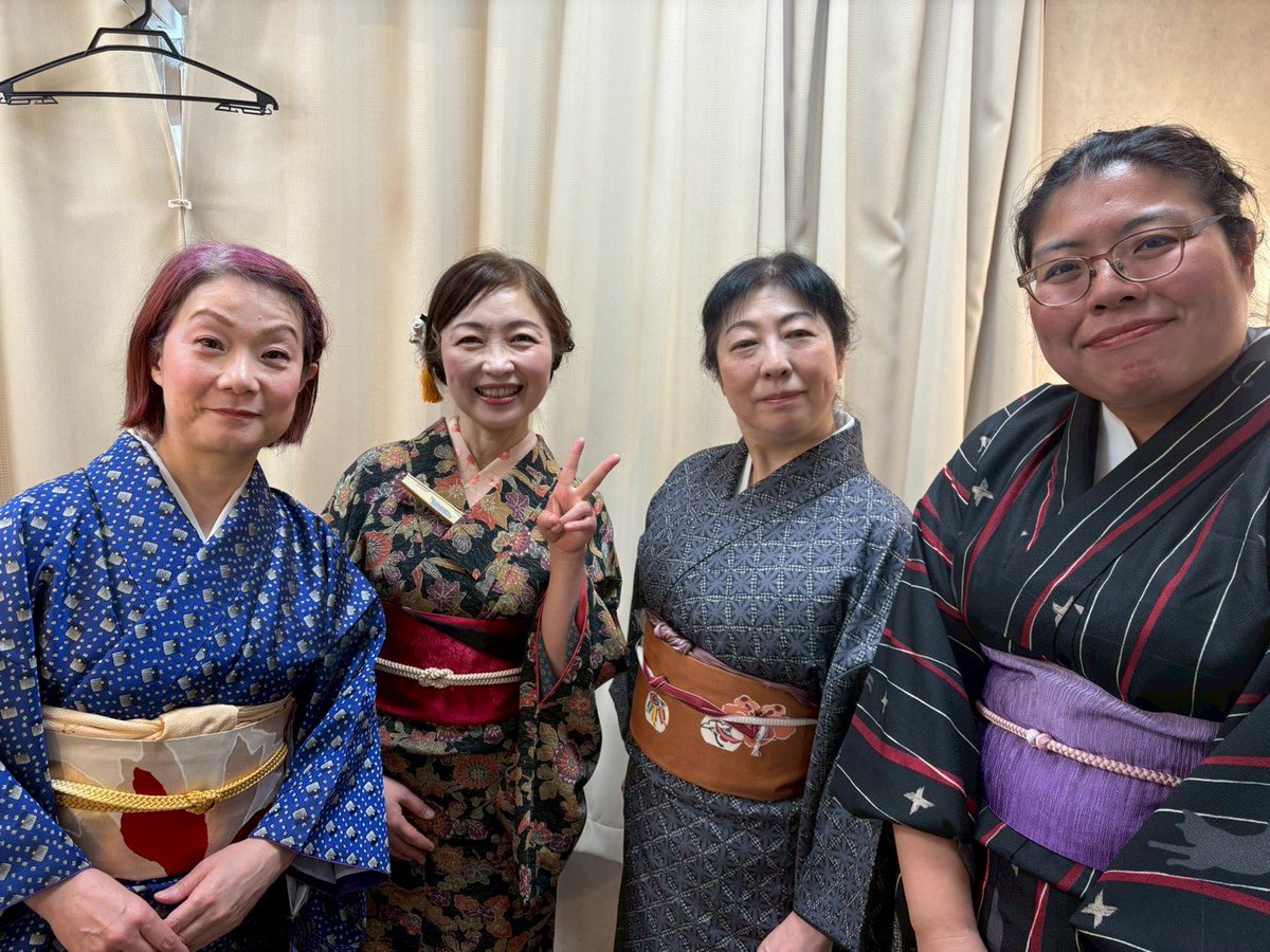 ほんまに祭でした。
楽しい楽しい三日間。
お越しくださった皆さま、ありがとうございました。
伊丹アイホール、大好きな小屋。
お世話になりました。
焼酎亭一門、大好き、愛してる。
ありがとう、ありがとう、ありがとうございました。

#アイホール寄席
#焼酎亭一門会