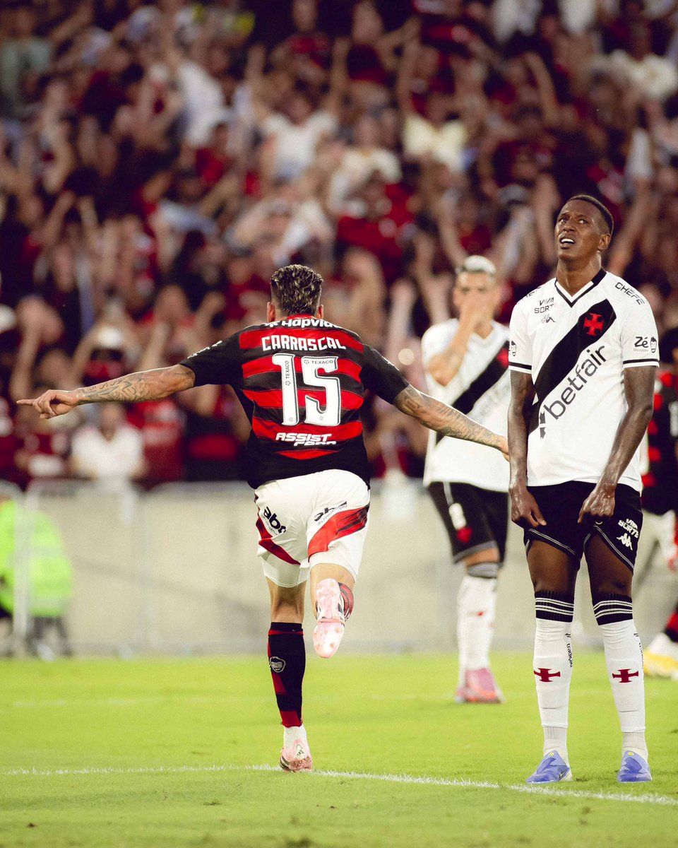 raflamello81's tweet photo. O Vasco é o único time carioca fora da Libertadores de 2026.

Que tristeza! 🤣🤣

📸: CRF https://t.co/vmQlkxIi5d