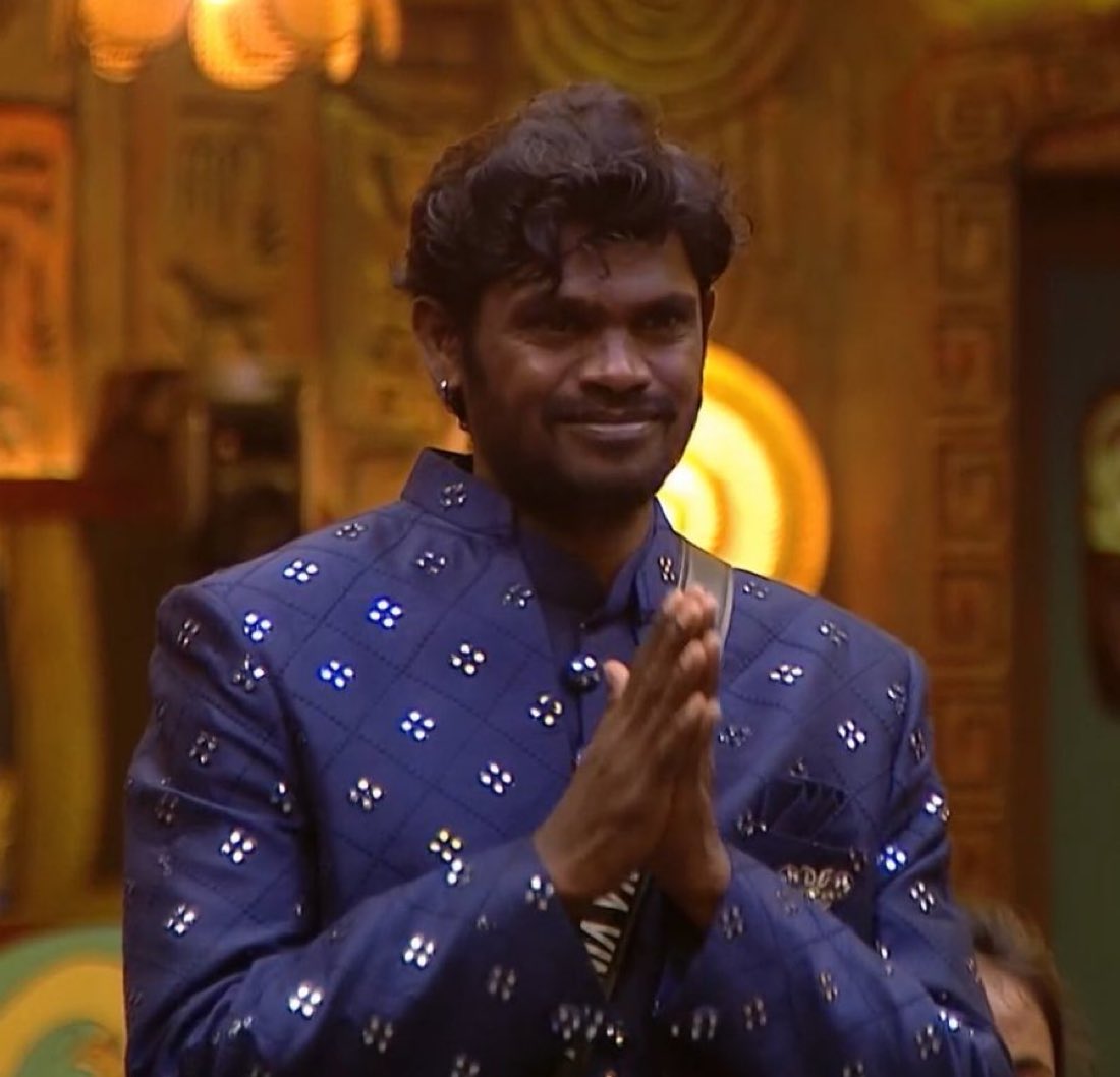SriniMama1's tweet photo. #GanaVinoth was not the best captain but he did well in his job last week! 

He didn’t get any appreciation, in fact  #Subhiksha started it well but Immediately jumped to #DivyaGanesh & #Aadhirai . DO YOU UNDERSTAND WHY? 

Even audience knows both are against him! 

That’s All! - Anyway good captaincy #Vinoth 👍🏼👍🏼

#BiggBoss9Tamil #BiggBossTamil9