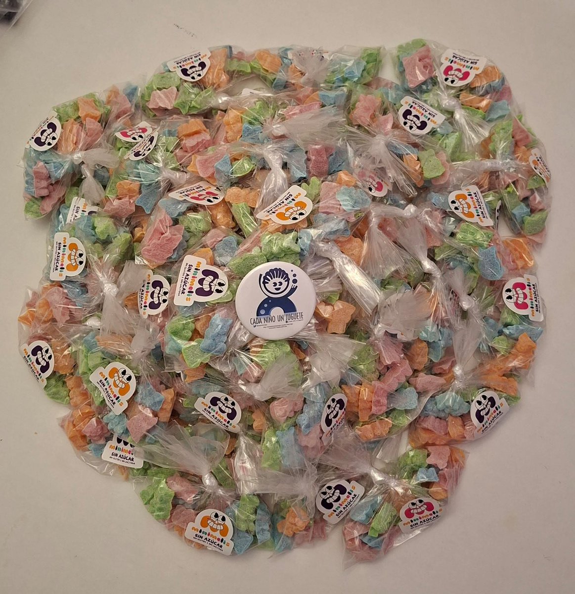 Gracias a Minimelis  por las chuches donadas para nuestros chavales y los abueletes de las residencias. <a href="/destacar/">ISABEL FERNANDEZ AR</a>