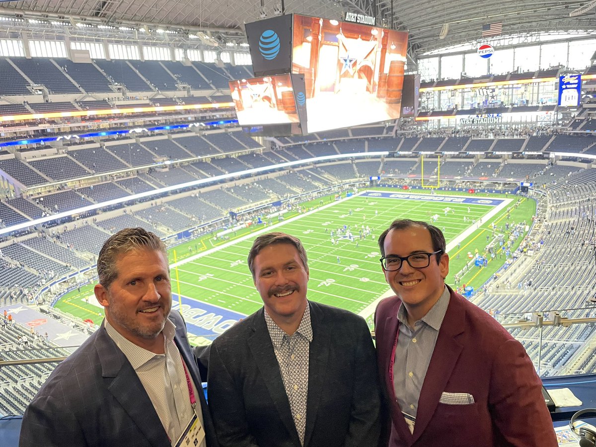 Closed out the Cowboys home schedule with <a href="/CompassMediaNet/">Compass Media</a>. 

Couldn’t ask for better teammates. Pretty sure <a href="/BJ_owns/">Blake Jones</a>’ Christmas gift to everyone is keeping the mustache through the new year.