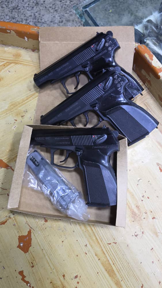 مكروفات روسي ابو12 جديد زيروا مع القشطه الاحتياطي 
السعر 3250سعودي فقط

يوجد توصيل للجميع المحافظات

احمدالسلطان لجميع انواع السلاح ومستلزماتة :
للطلب والاستفسار 
774178833
715178833
737178833