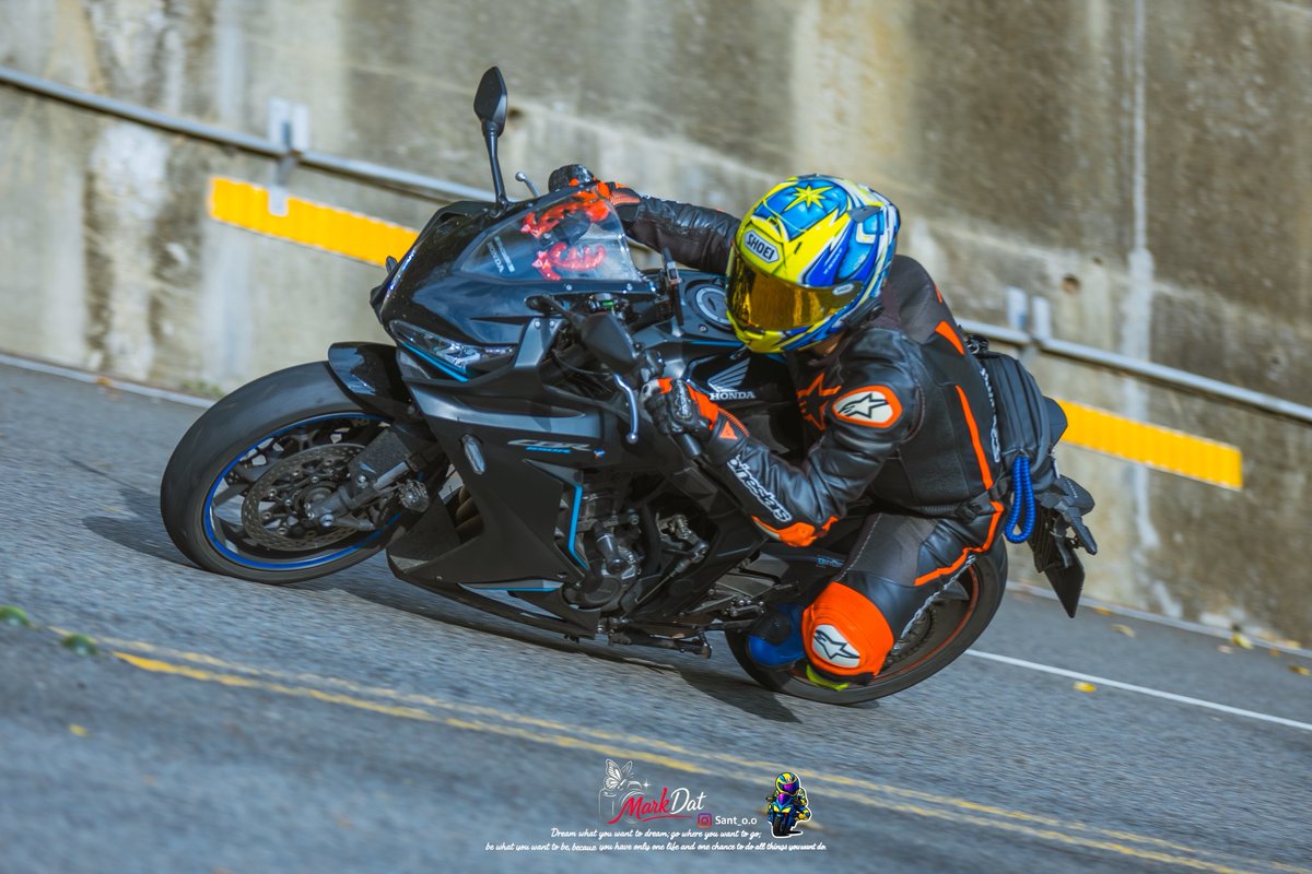 appliedforfun's tweet image. 凌晨嘗試鎖上舟狀窩鎖

戴上去花了些時間
但古溜一下，還算順利

戴上後是完全無法作弊！是真的興奮！
而且好可愛🐶

然而要拿出來 卻是場折磨..
一時緊張加上不熟技巧
環卡在舟狀窩 一直取不下來
只能不斷嘗試
焦慮到叫醒男友
但他也無能為力..

折騰了近一小時 最後取出但也受了傷
要休息一陣子了…