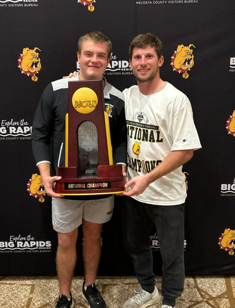 MSSailorFball's tweet image. 💍💍Just a couple of Back To Back National Champions @FerrisFootball Former Sailors @wahlberg_sam and @bradyrose22
