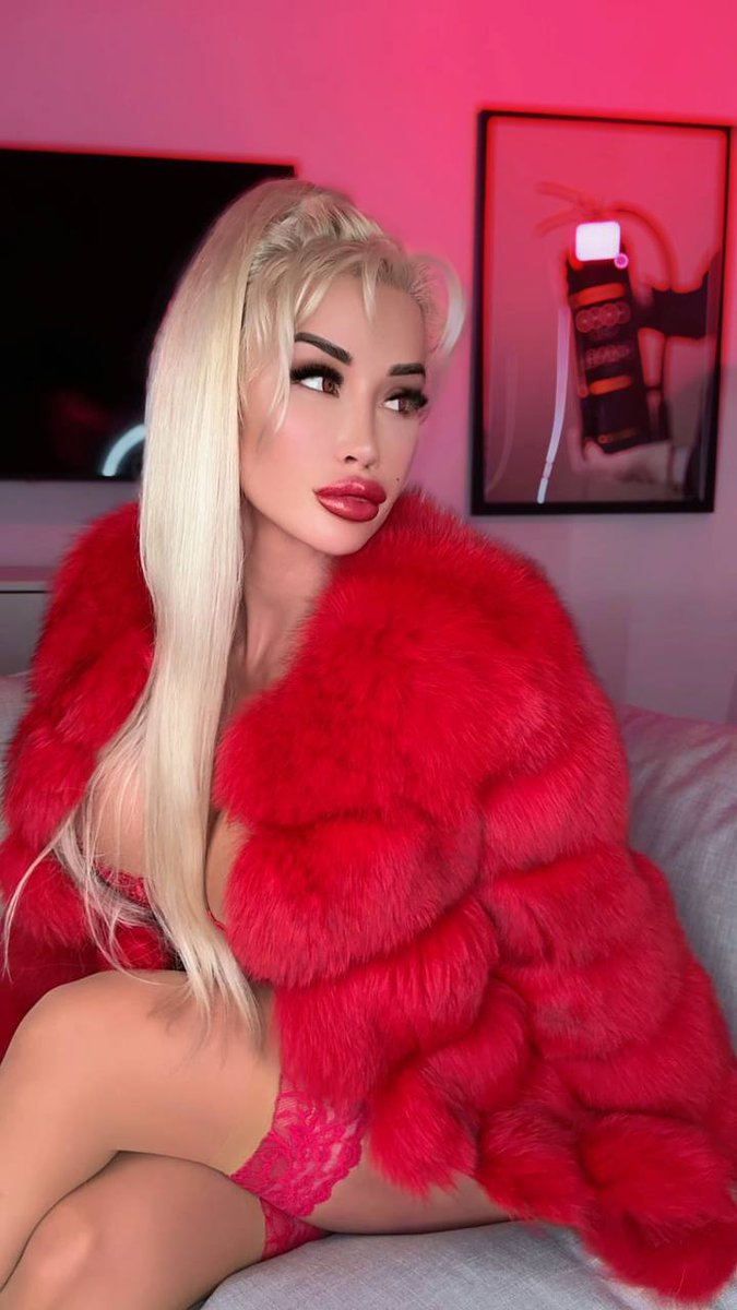 paulinajcandy's tweet image. Retweet to receive a flirty message that will make you smile all day 💕