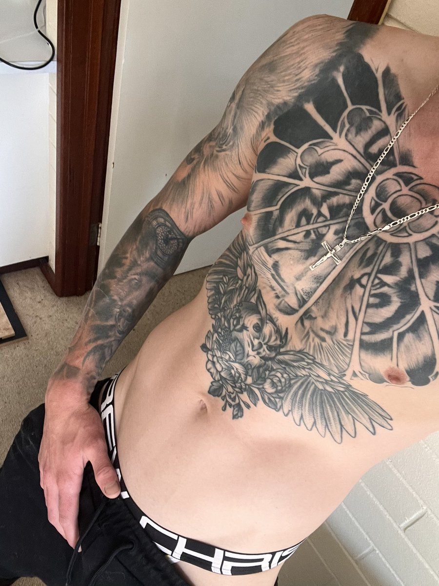MidnightIronx's tweet photo. Perth Boy https://t.co/0kIFi06Bx2