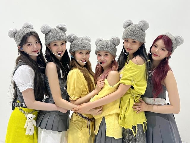 _bubblecore's tweet image. Nos fuimos directamente al #𝐛u͜͡rgēonꕀɾad𝕚o porque nos dijeron que nuestras niñas de @yvanilliet harían su #𝐥o͞ɯ𝓀ǝyʼᰍ𝐝e͝bu𝘁 y por eso es que nos pusimos guapas para tomarnos el escenario e impresionarlas. 

𝐛ubb𝕝e 𝕥ea お茶🧋ུ⠀