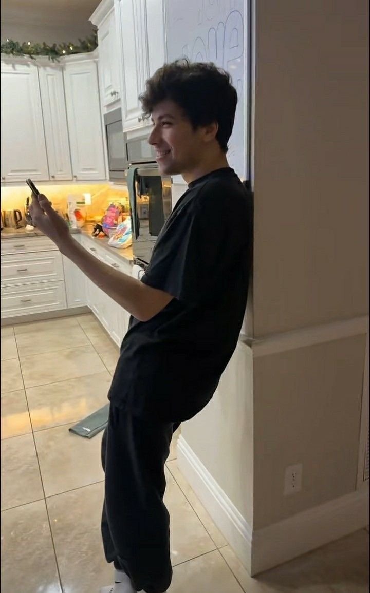 skylar ™️ tweet media